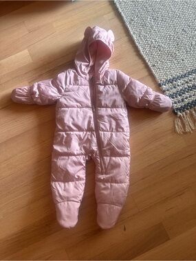 Old Navy Light Pink Puffer One-Piece Snow Suite 6-12 months
